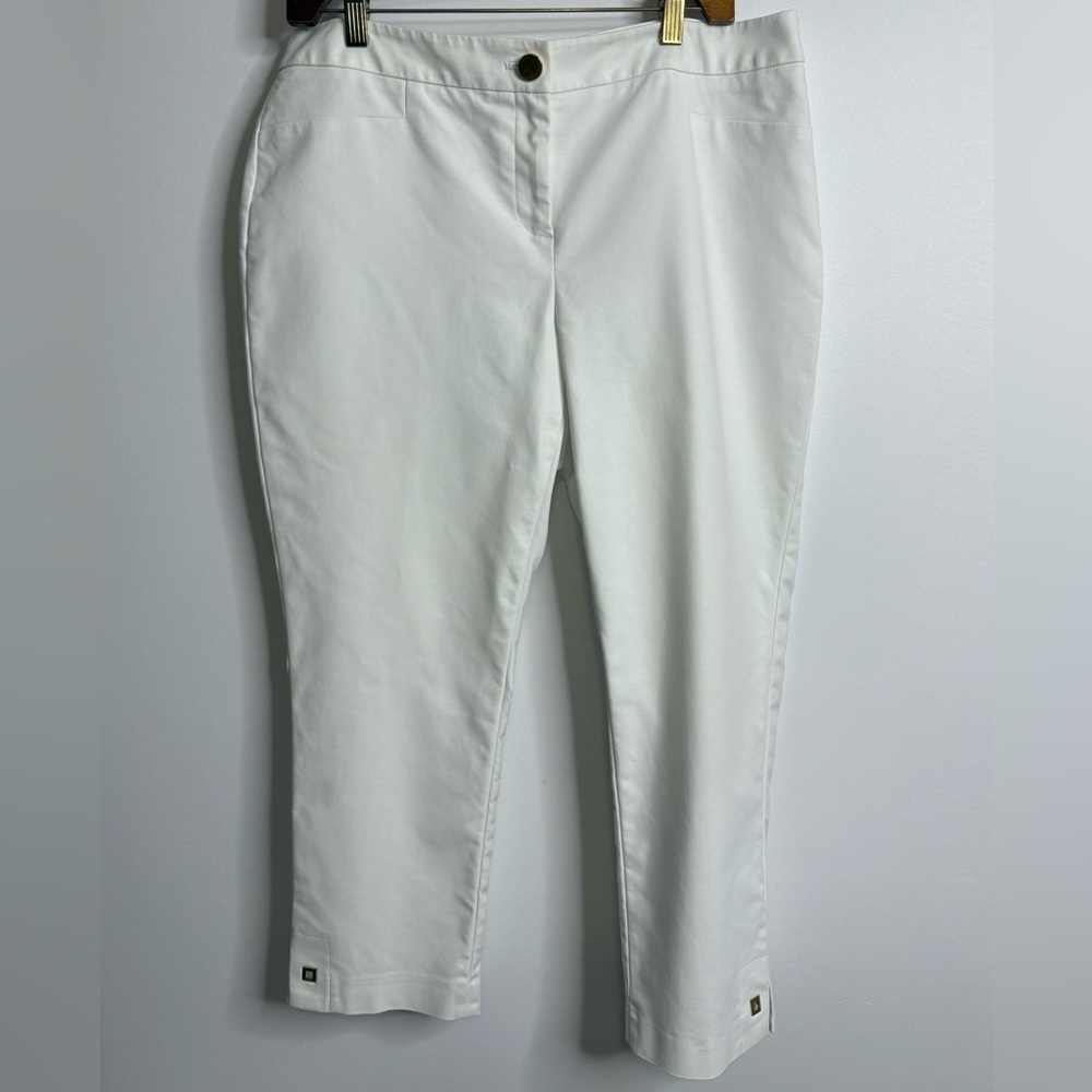 Laura Petites Women's White Capris Size 12 Stretch